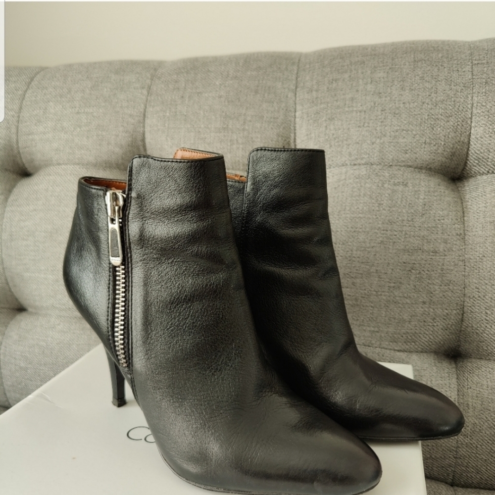 Calvin Klein boots - Picture 6 of 11